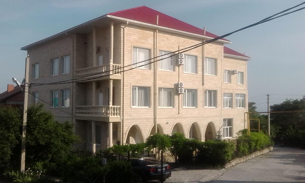 جيليندجيك Zhemchuzhina Guest House المظهر الخارجي الصورة