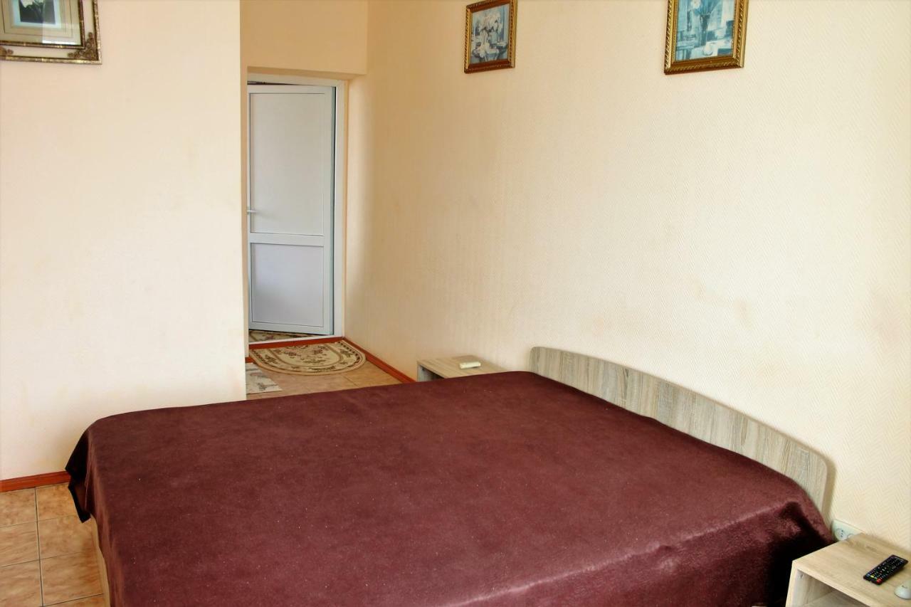 جيليندجيك Zhemchuzhina Guest House المظهر الخارجي الصورة