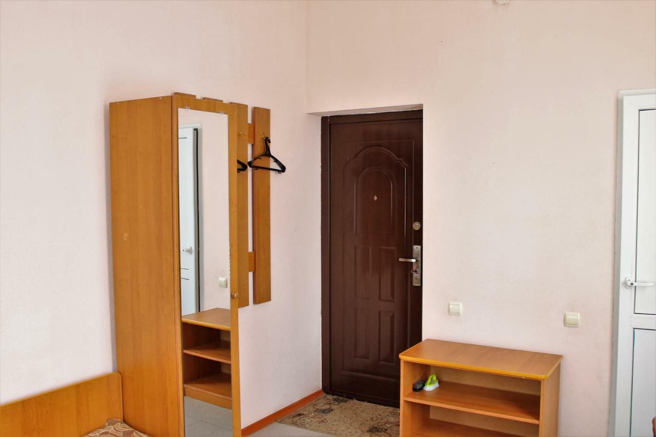 جيليندجيك Zhemchuzhina Guest House المظهر الخارجي الصورة